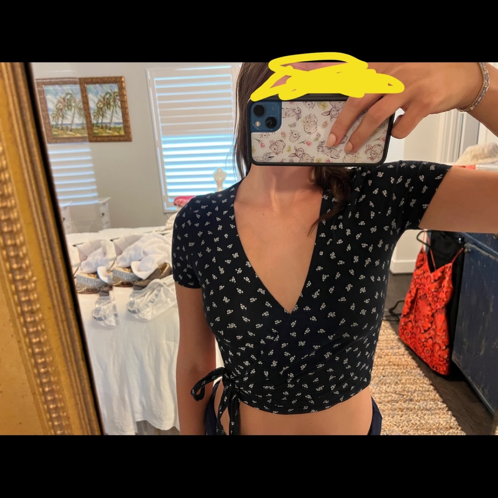 Brandy Melville wrap top